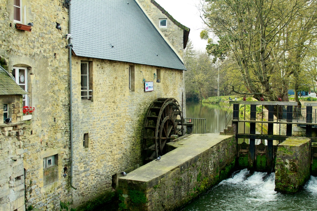 Waterwheel in Bayeaux